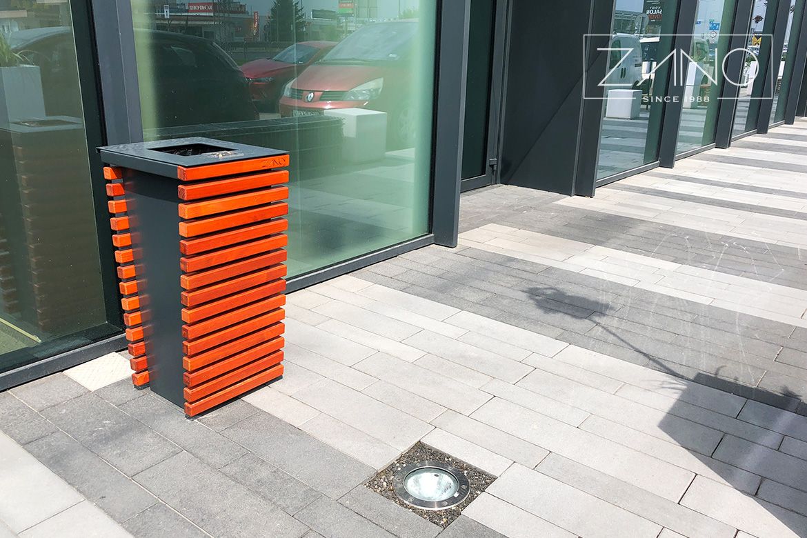 Flash steel basket with Teak painted spruce wood