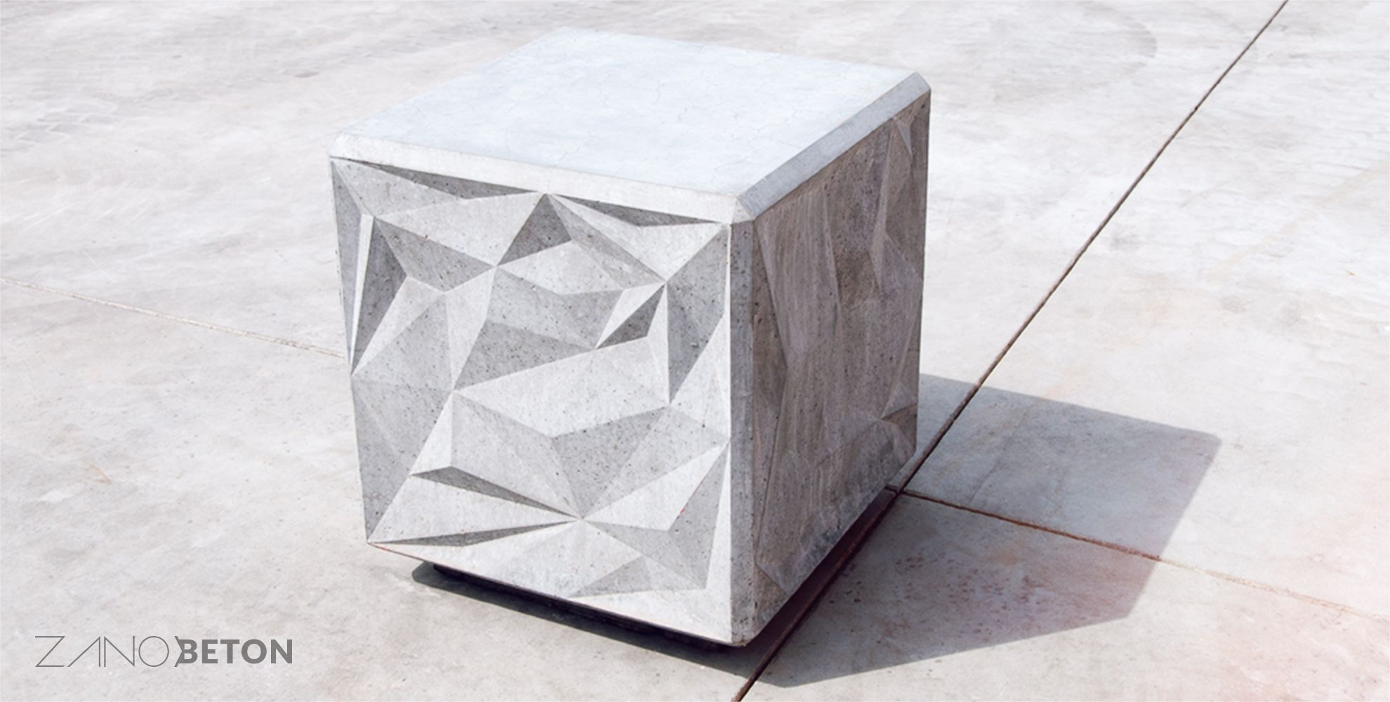 Architectural concrete block in Trigono pattern