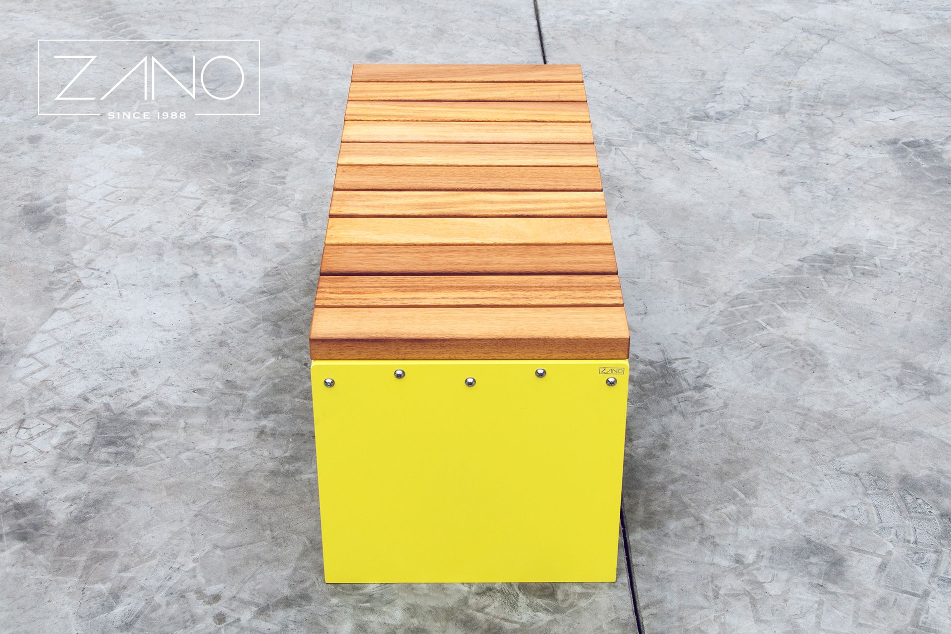 Domino city bench in RAL 1016 color